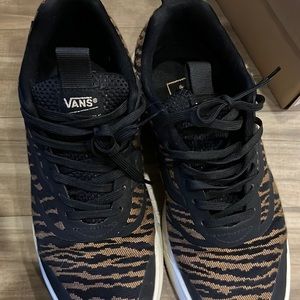 Vans Tiger Print Tennis Shoes